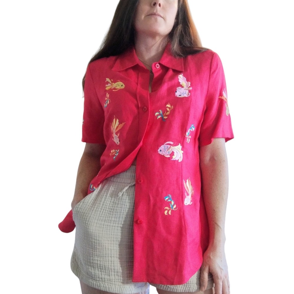 NWT Sarah Spencer Linen Blend Button Top Womens 8 Red Novelty Fish Embroidery